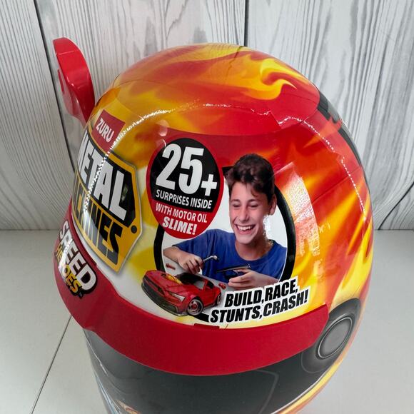 Metal Machines Speed Heroes (Red) by Zuru, 20+ Surprises Build Your Own - Picture 3 of 6